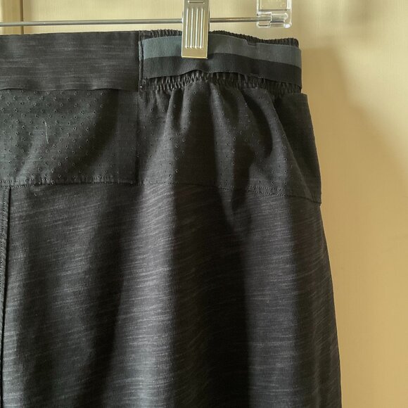 Lululemon Surge Short 6" Lined Deep Coal Black / Medium - Picture 7 of 9